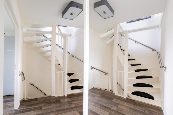 Foto - Te koop:  Verzorgde tussenwoning in Fijnaart!